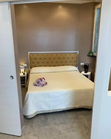 La Scogliera Apartment *